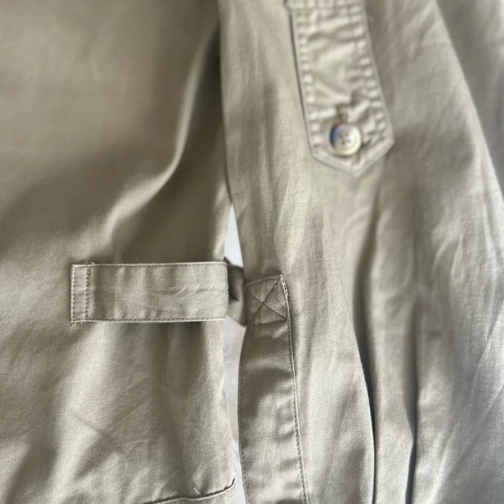 L.L. Bean Tan Lightweight Shirt Jacket with Collar and Adjustable Cuffs - Picture 9 of 9